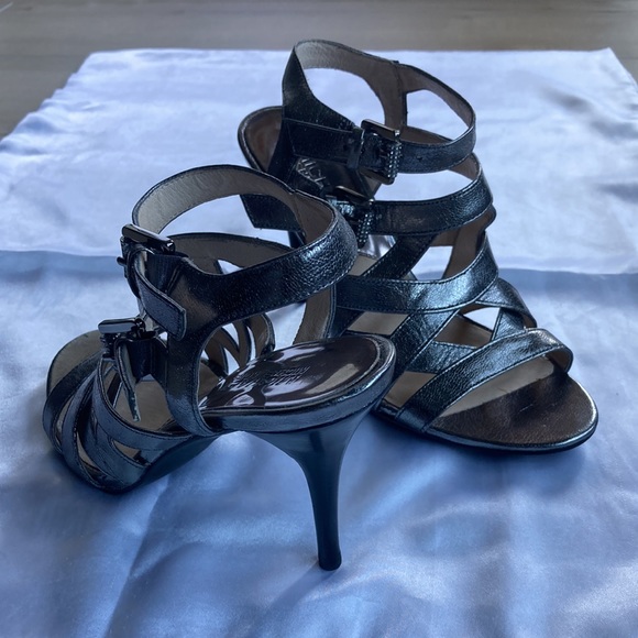 Michael Kors Pewter Stilettos - Picture 4 of 6